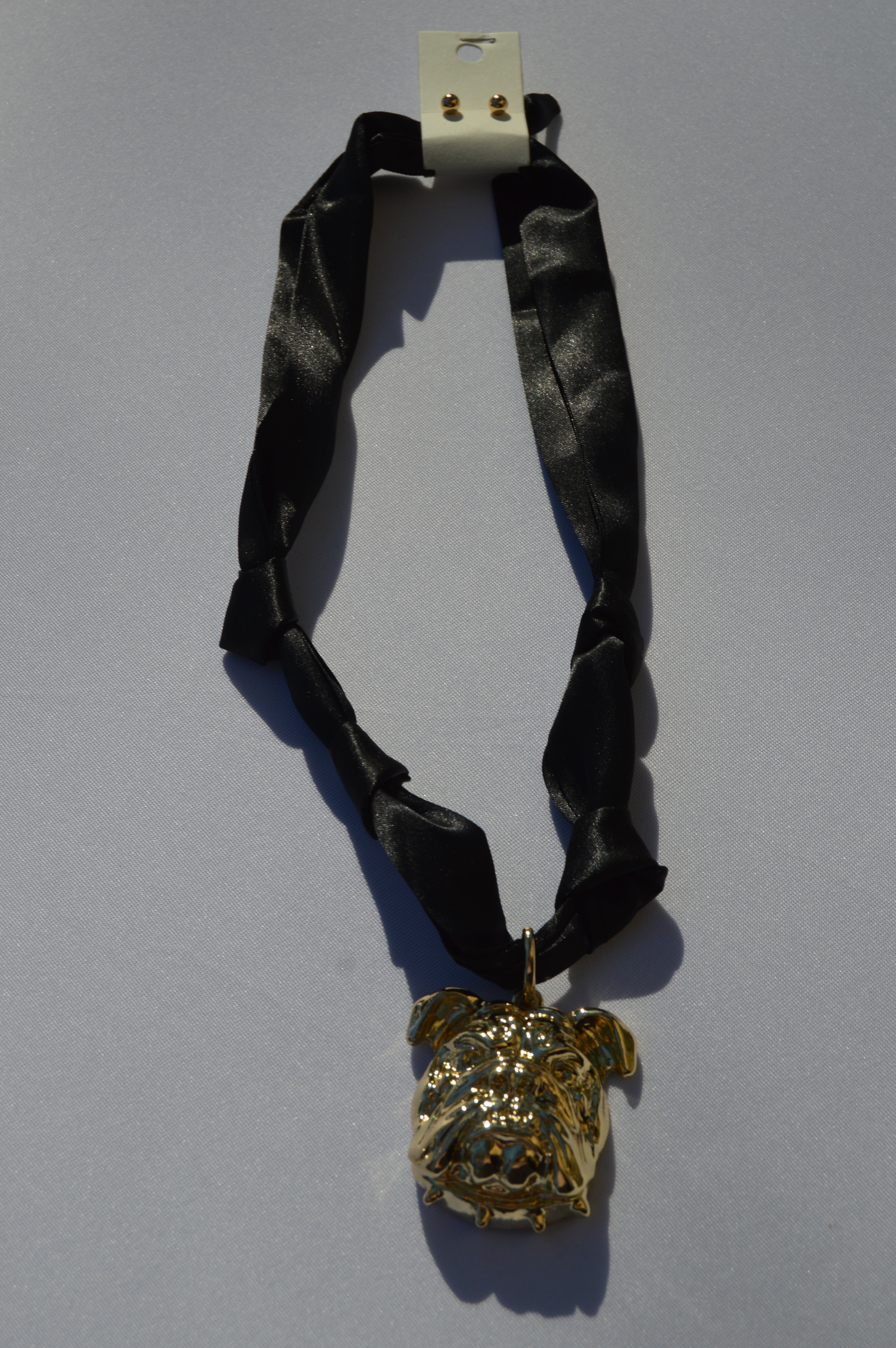 Bulldog Scarf Necklace - Black