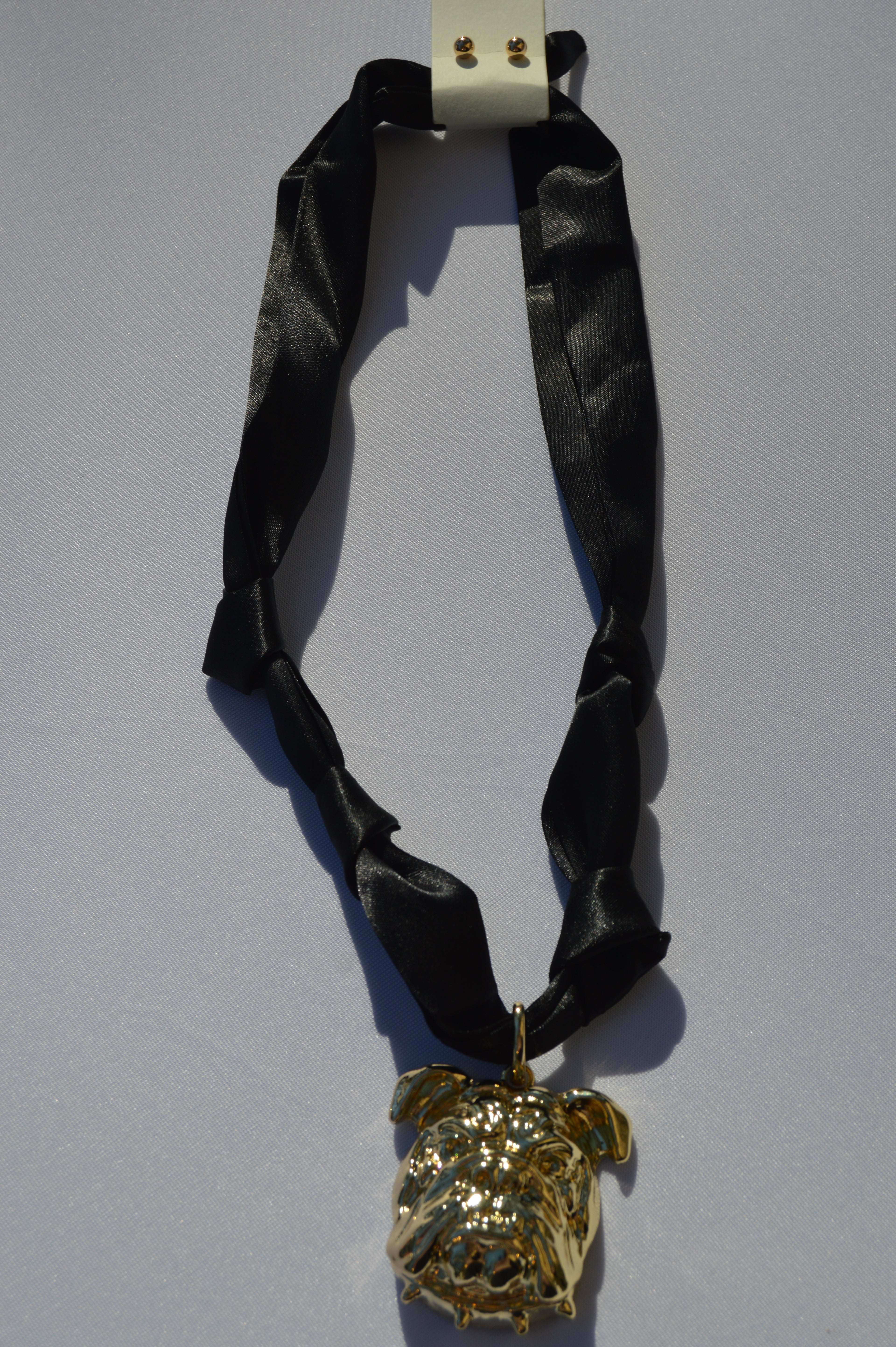 Bulldog Scarf Necklace - Black